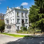 公寓 Karlovarska 玛丽亚温泉