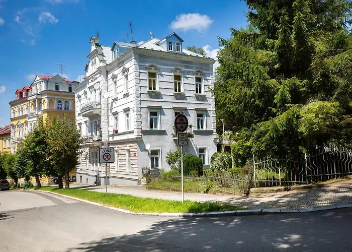 Апартаменты Karlovarska Марианске-Лазне
